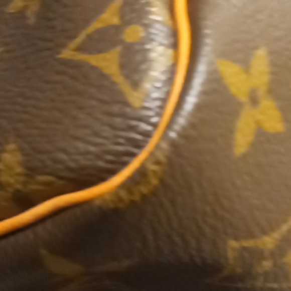 😍The 1ST Of LV Collection😍 - Picture 15 of 16
